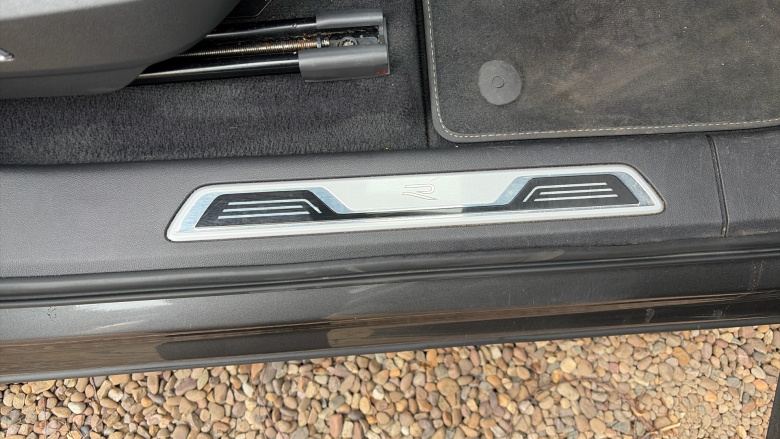 Volkswagen Touareg 3.0 V6 TDI 4Motion Black Edition 5dr Tip Auto Diesel Estate